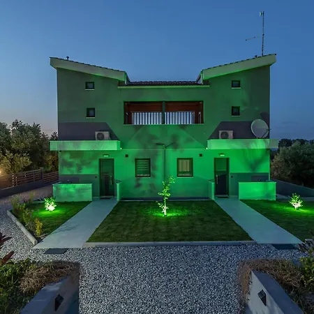 Assos Luxury Πευκοχώρι