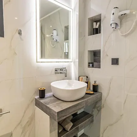 Assos Luxury Πευκοχώρι